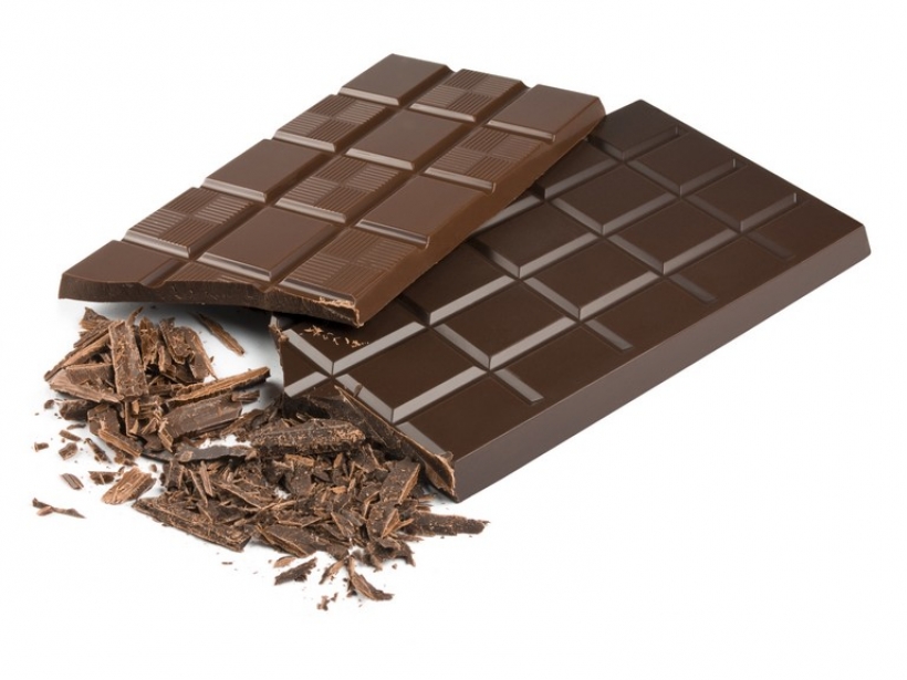 Заказать доставку шоколада. Плитка шоколада. Плиточный шоколад. Шоколадная плитка. Шоколад темный плиточный.